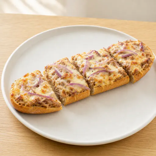 Italia, mit Thunfisch und Zwiebeln - Bella Casa Datteln