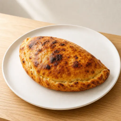 Calzone Sahar, Dönerfleisch, Zwiebeln, Paprika - Bella Casa Datteln